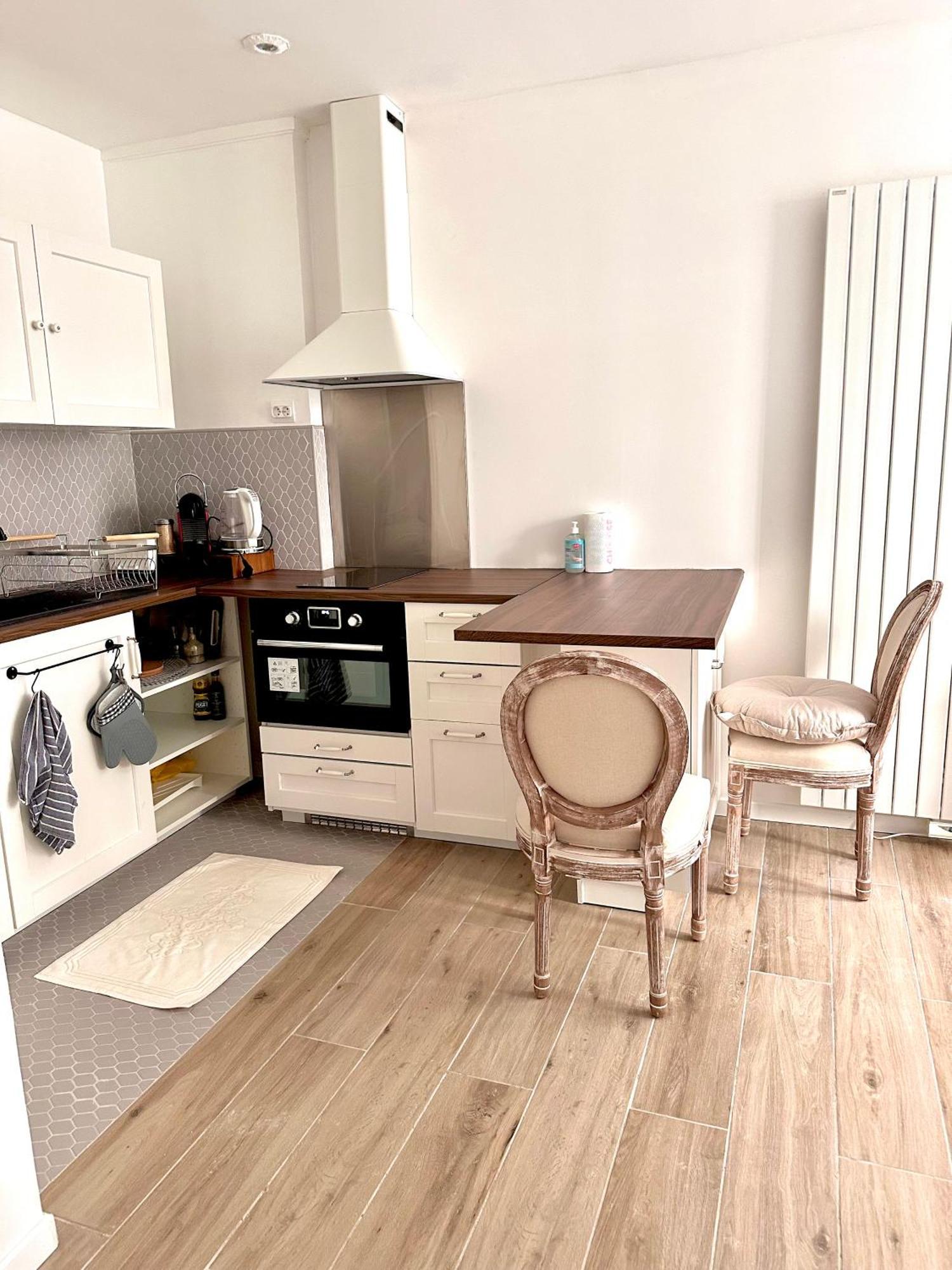 Sweet 9th Liege Opera Apartment *